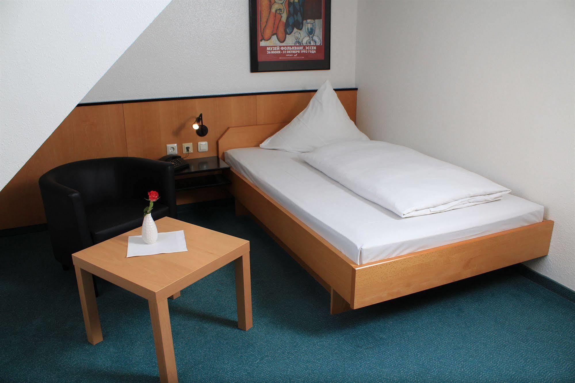 Hotel Ruettenscheider Stern Essen Esterno foto